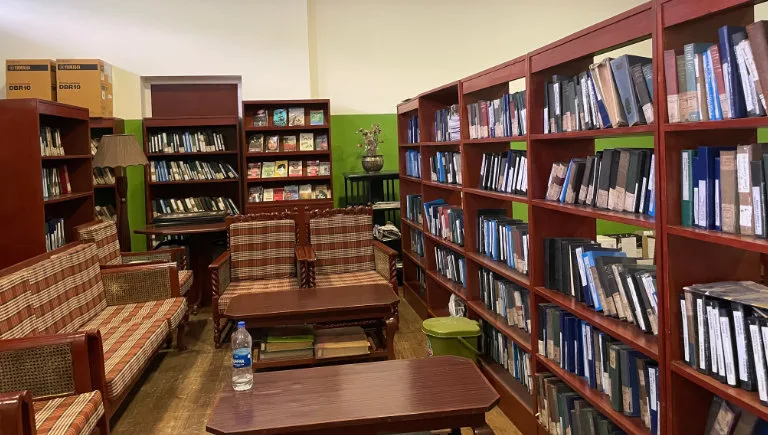 library_03